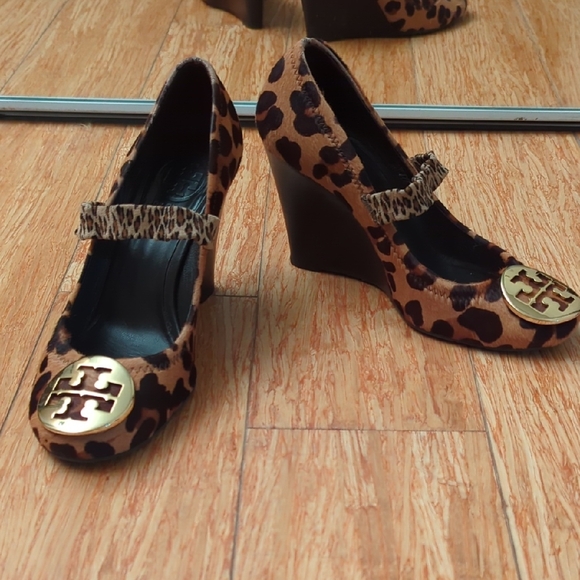 Tory Burch Leopard Print Wedge Shoes - Picture 2 of 10